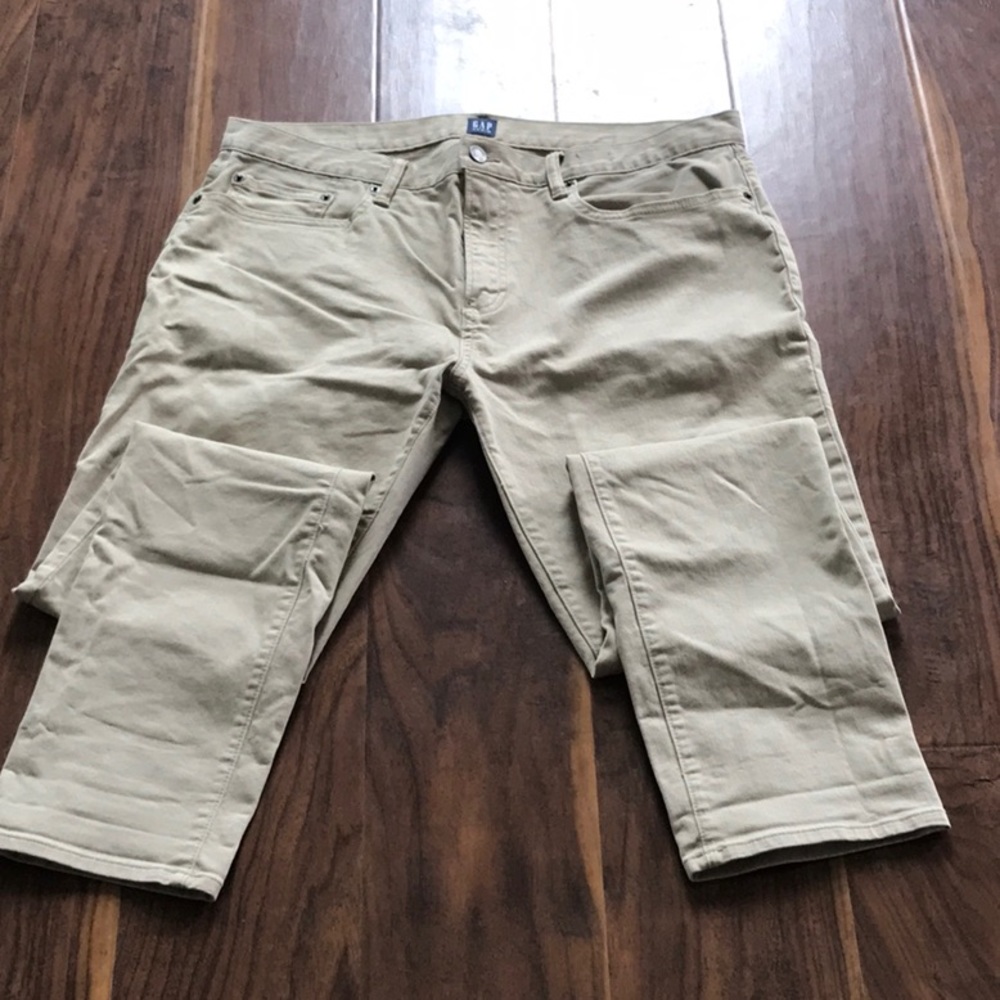 Men’s Khaki Jeans